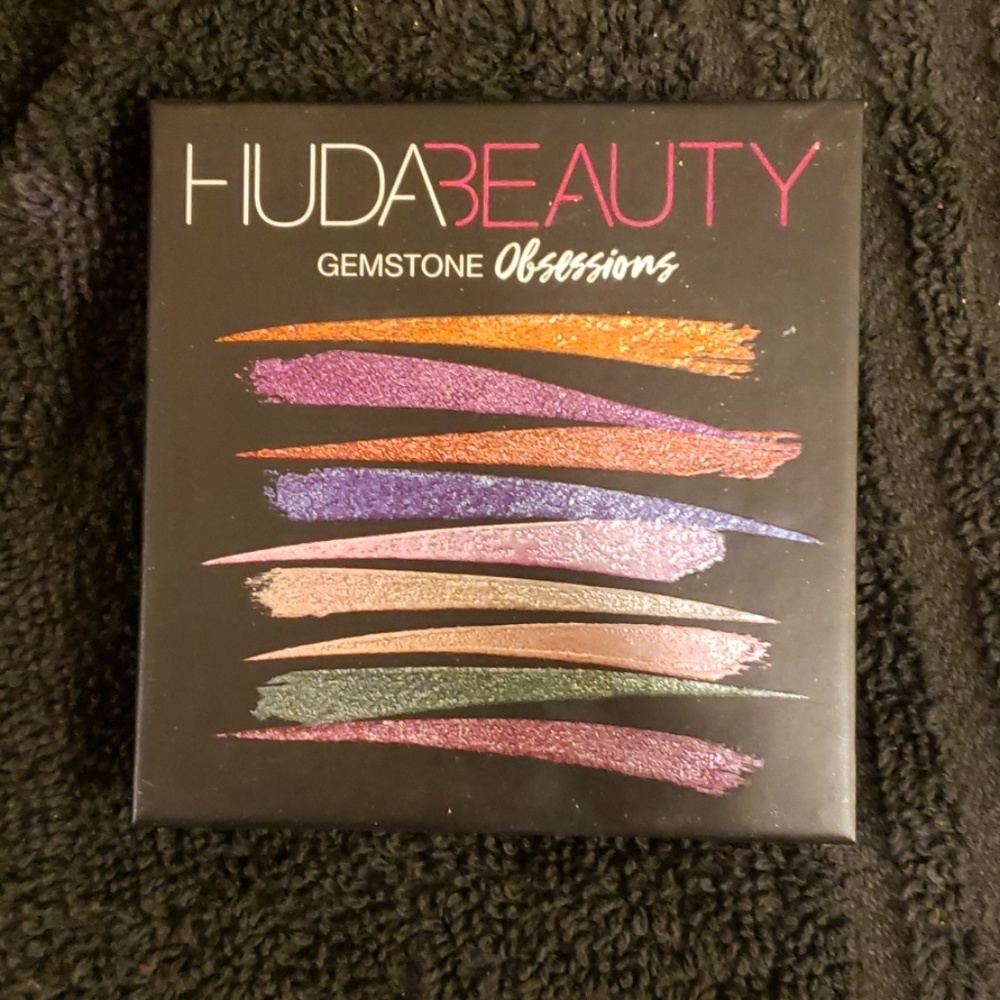 Huda Beauty Gemstone Obsession palette